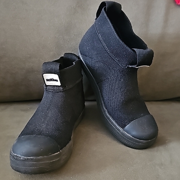 Palladium Black Women's High-Top Sneakers - Picture 1 of 10
